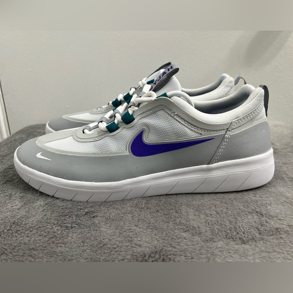 Nike SB Nyjah Free 2 Shoes - Picture 7 of 13